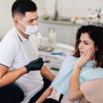 is swelling in the face a dental emergency